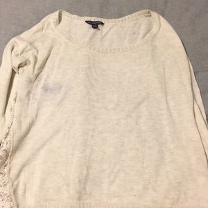 American Eagle cream shirt
